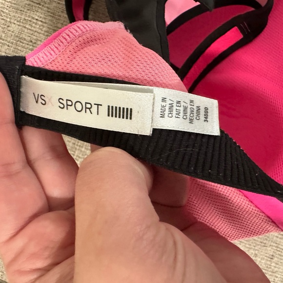 VSX Sports Bra - 34DDD - Picture 3 of 3